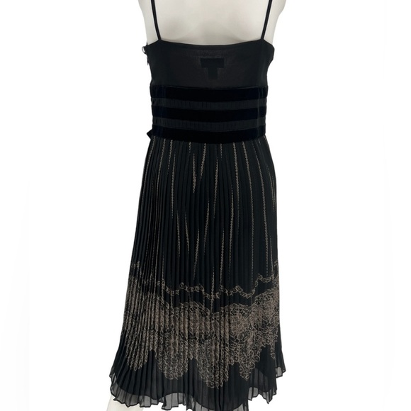 Loft Ann Taylor Black Pleated Cocktail Dress Size 4 - Picture 3 of 9